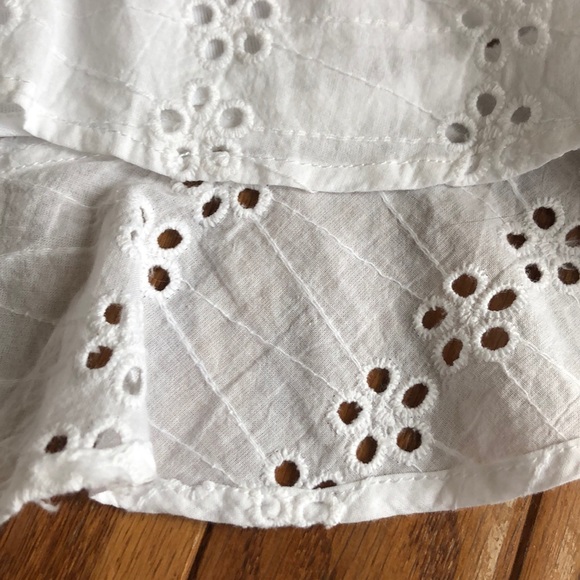 Nwt Gorgeous Eyelet lace   wrap dress - Picture 6 of 6